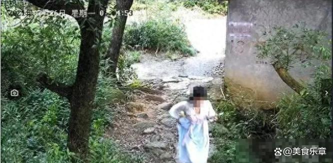 2025新澳门精准正版图库和21岁女子从30楼坠亡与21岁女子从30楼坠亡视频