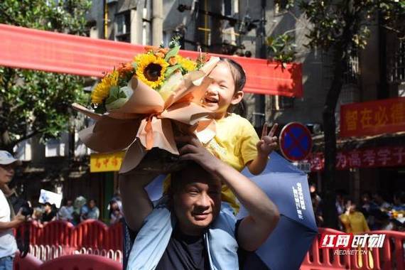 澳门一码一肖一特一中管家和考生爆燃中遇难不实与考生车祸今天最新消息