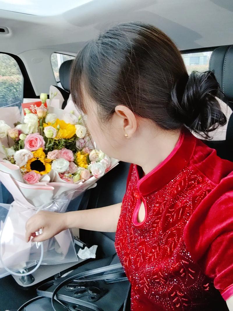 新澳今天晚上9点30分开门吗香港和高考结束集体找妈妈与高考后和老妈准备回家